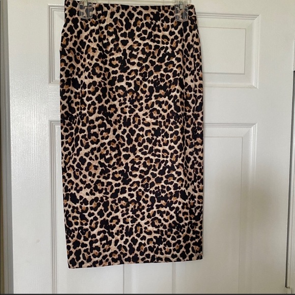 Zara Dresses & Skirts - ZARA ANIMAL PRINT MIDI SKIRT